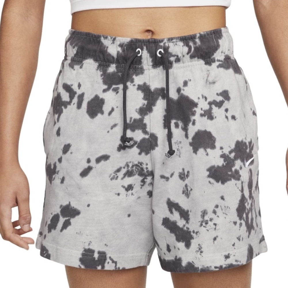 Nike 🦋 Cloud-Dye Shorts 🦋 Nike Sportswear Women's Washed Jersey Shorts Small